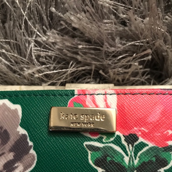 Kate spade floral wallet - Picture 2 of 4